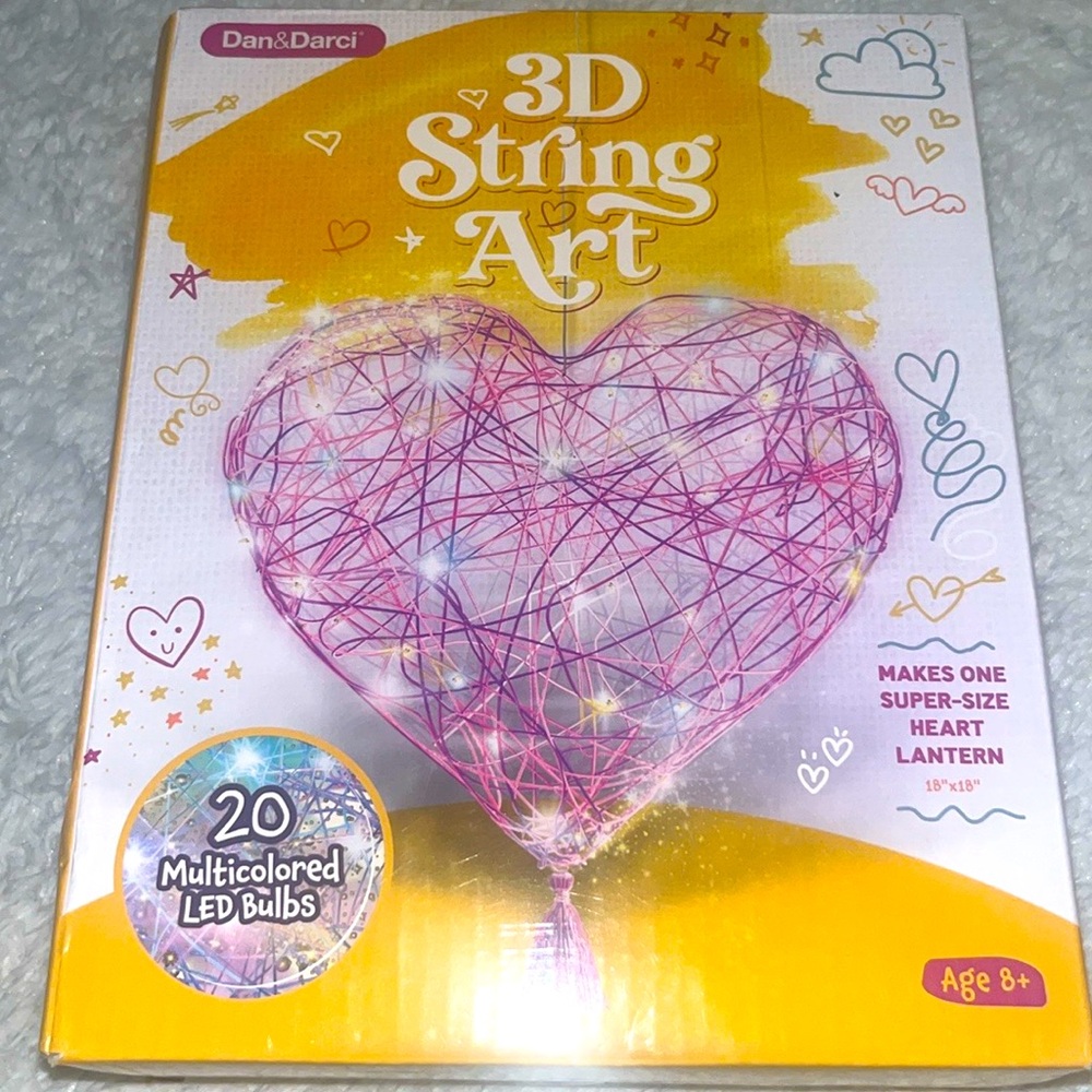 NWT LED string art heart